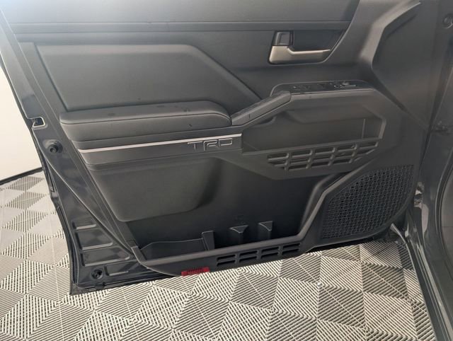 Used 2025 Toyota Tacoma TRD Sport image 10