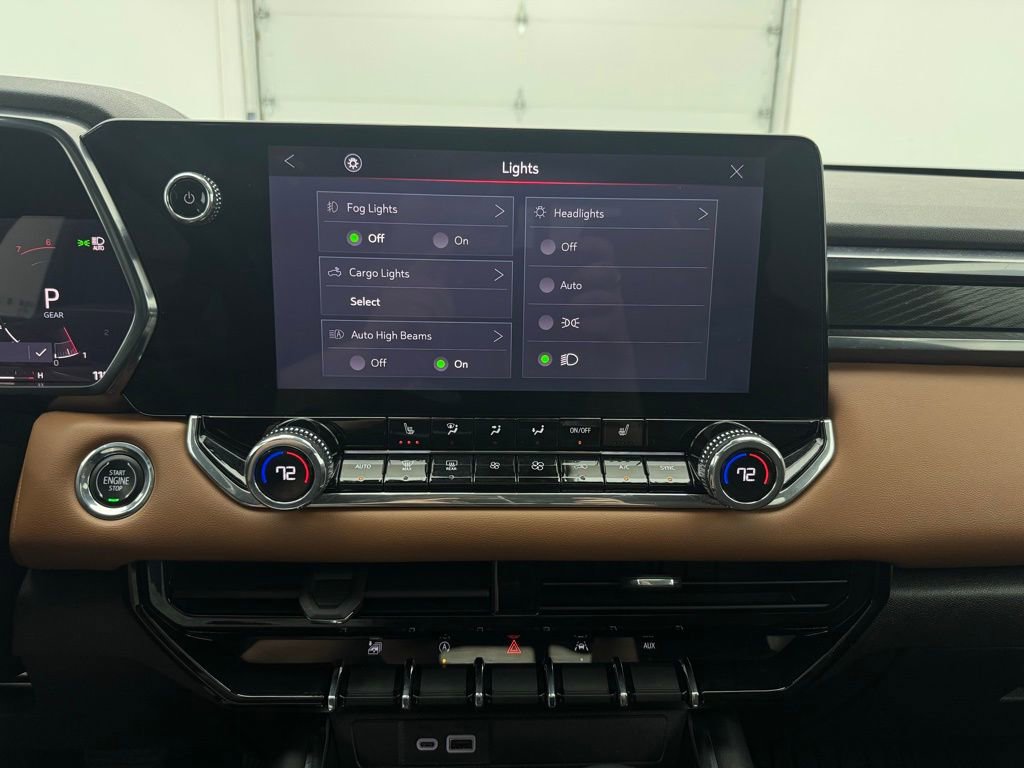 Used 2024 GMC Canyon AT4 w/ Technology Package image 23