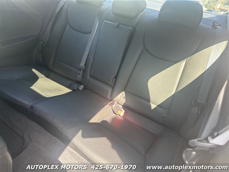 Used 2013 Hyundai Elantra SE image 16