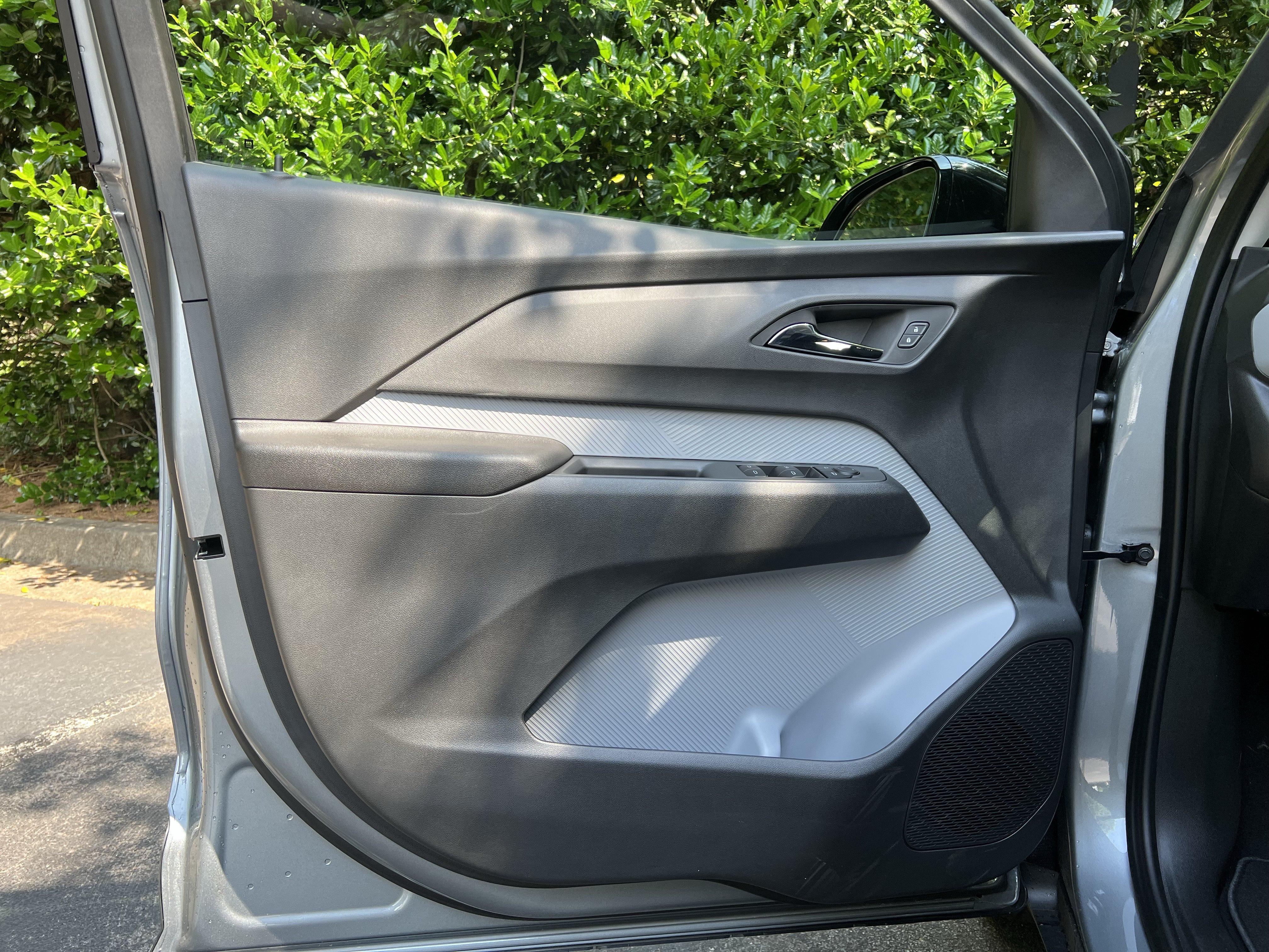 New 2027 Chevrolet Bolt RS w/ Technology Package FWD image 15