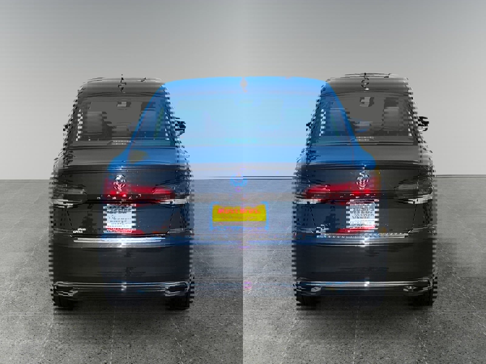 Used 2022 Volkswagen Passat 2.0T SE image 4