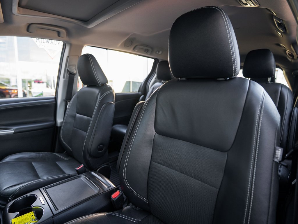 Used 2016 Toyota Sienna SE Premium image 14