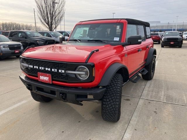 Used 2024 Ford Bronco Wildtrak image 3