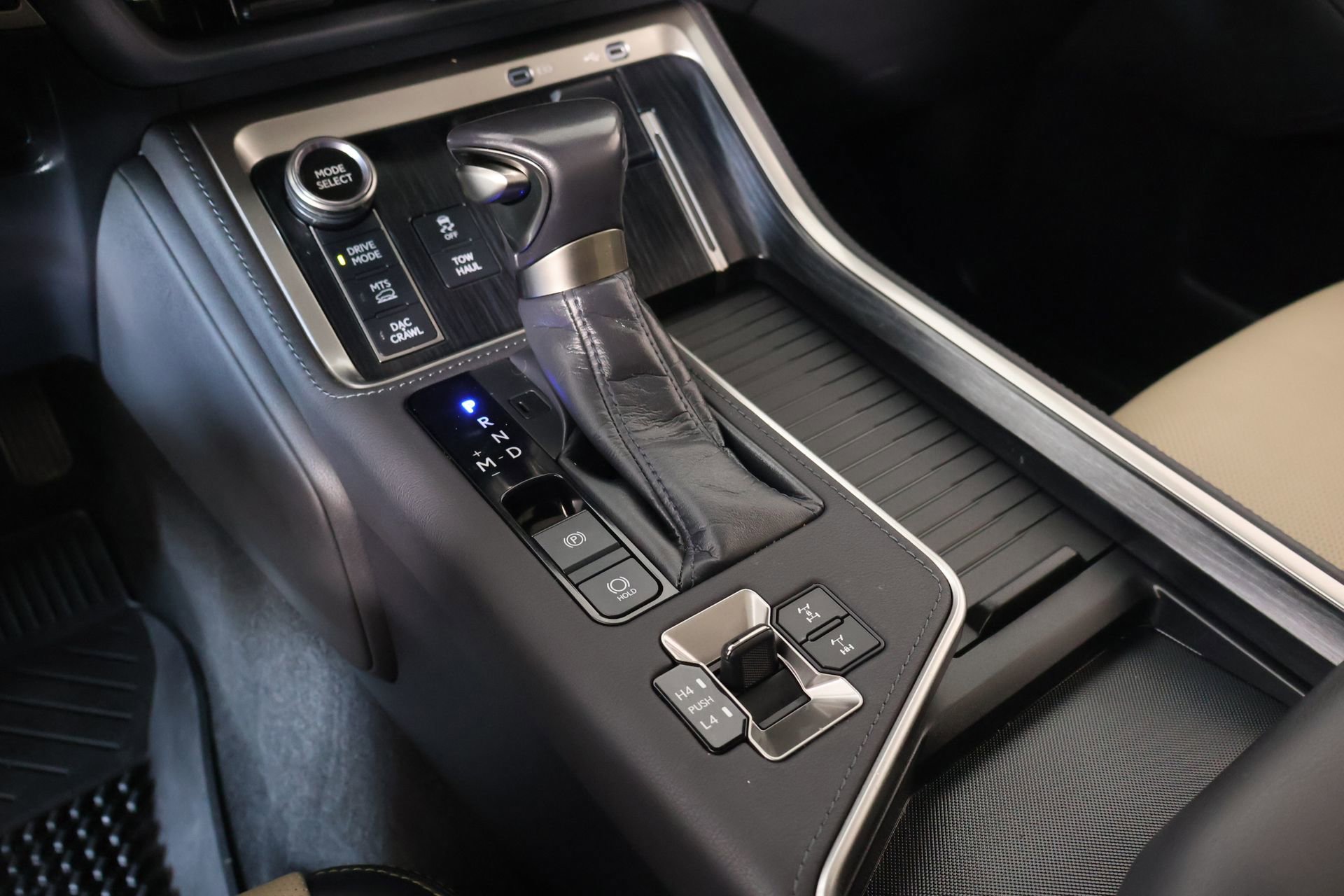 Used 2024 Lexus GX 550 AWD/4WD image 9