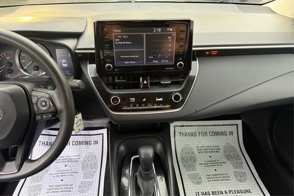 Used 2022 Toyota Corolla LE FWD image 12
