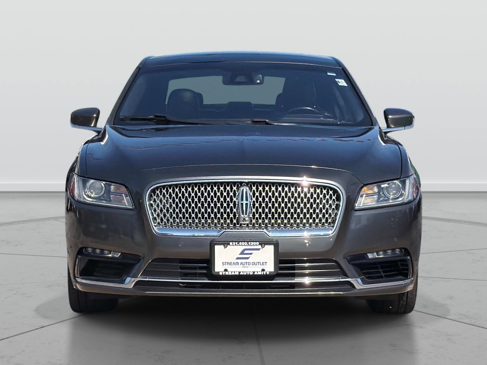Used 2018 Lincoln Continental Reserve AWD/4WD image 2