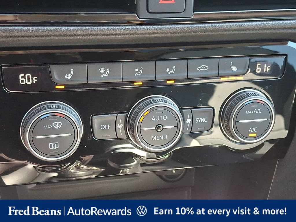 Certified 2023 Volkswagen Taos SEL AWD/4WD image 22