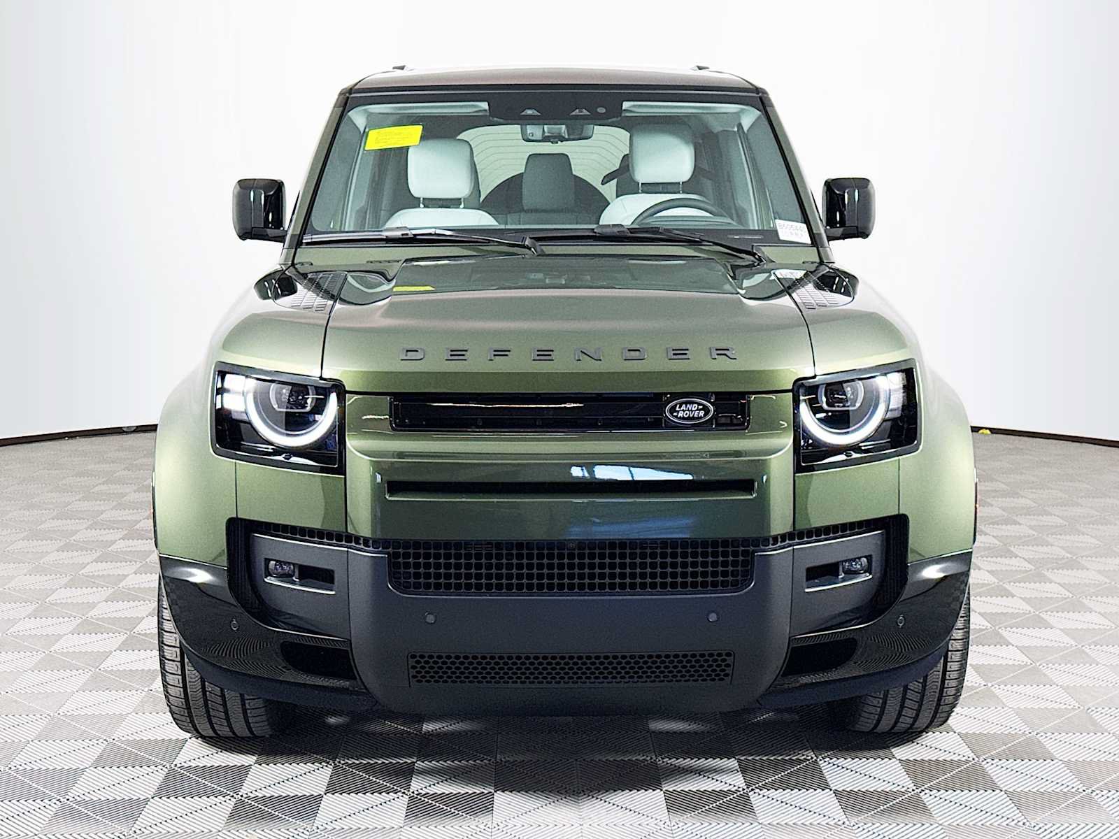 New 2026 Land Rover Defender 110 X-Dynamic SE AWD/4WD image 2