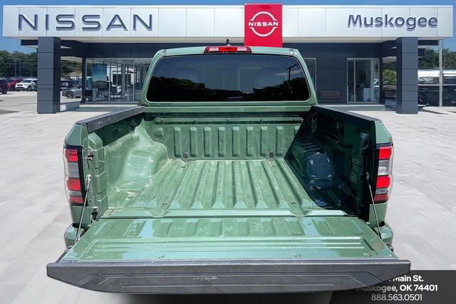 Used 2024 Nissan Frontier SV w/ Technology Package RWD image 7