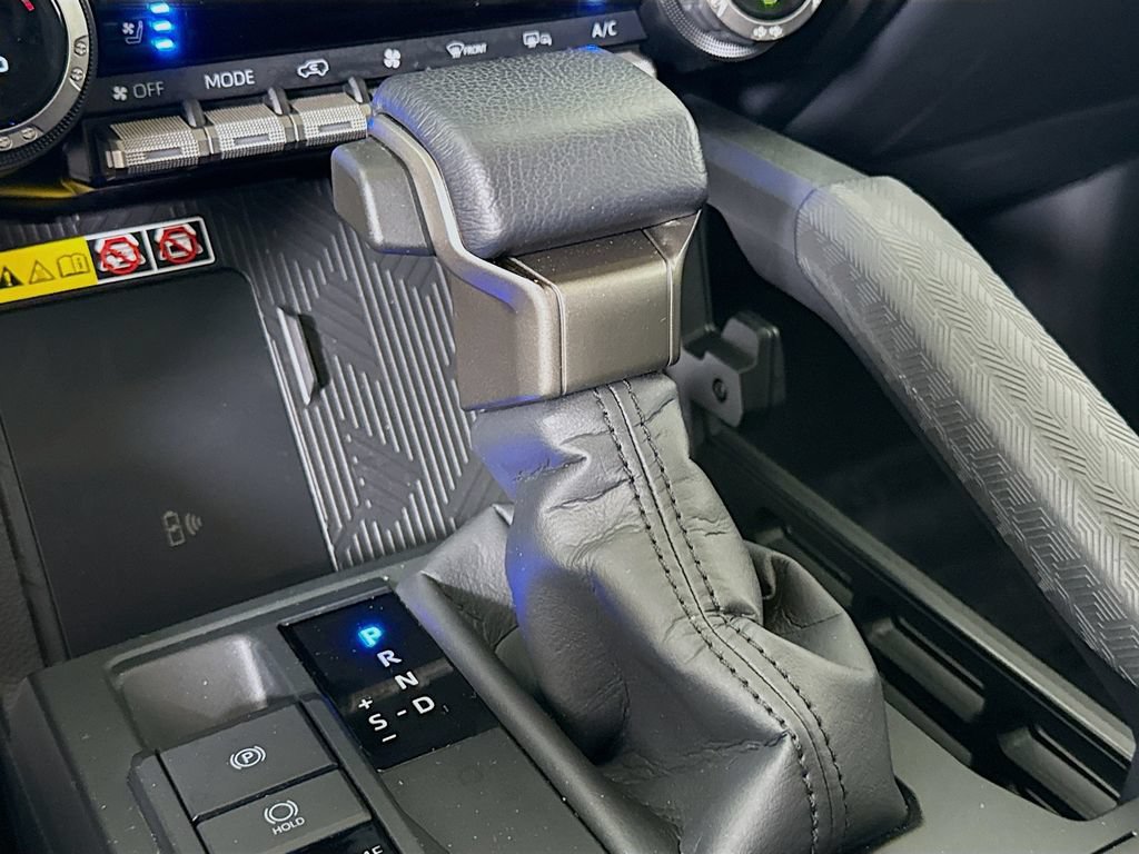 Certified 2025 Toyota 4Runner Limited AWD/4WD image 10