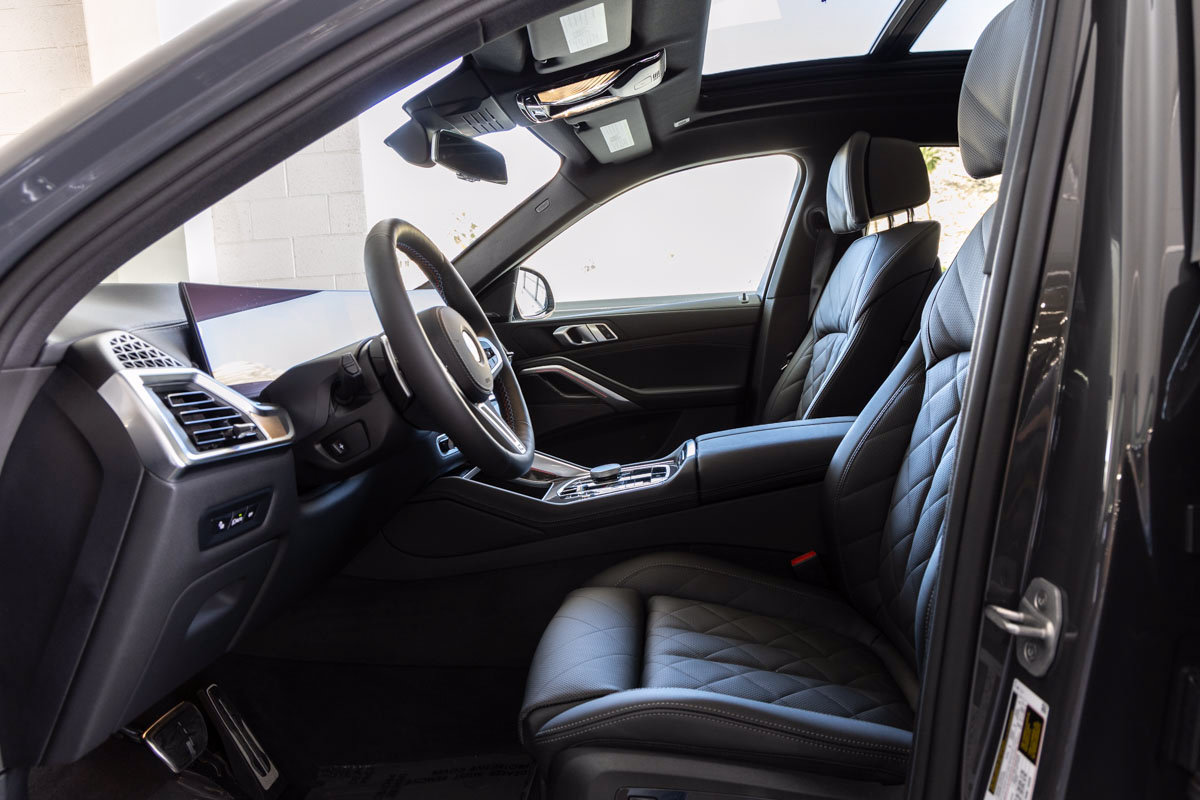New 2026 BMW X6 M60i w/ Climate Comfort Package AWD/4WD image 16