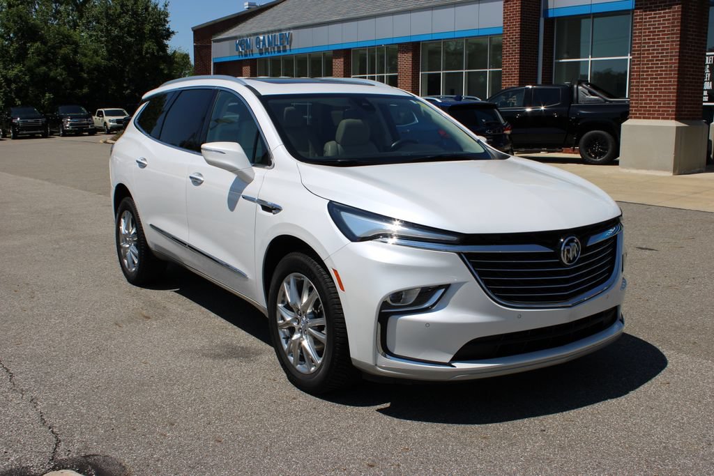 Certified 2023 Buick Enclave Essence w/ Experience Buick Package AWD/4WD image 4