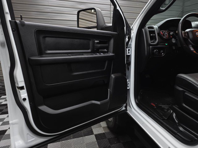 Used 2024 RAM 3500 Tradesman w/ Chrome Appearance Group AWD/4WD image 33