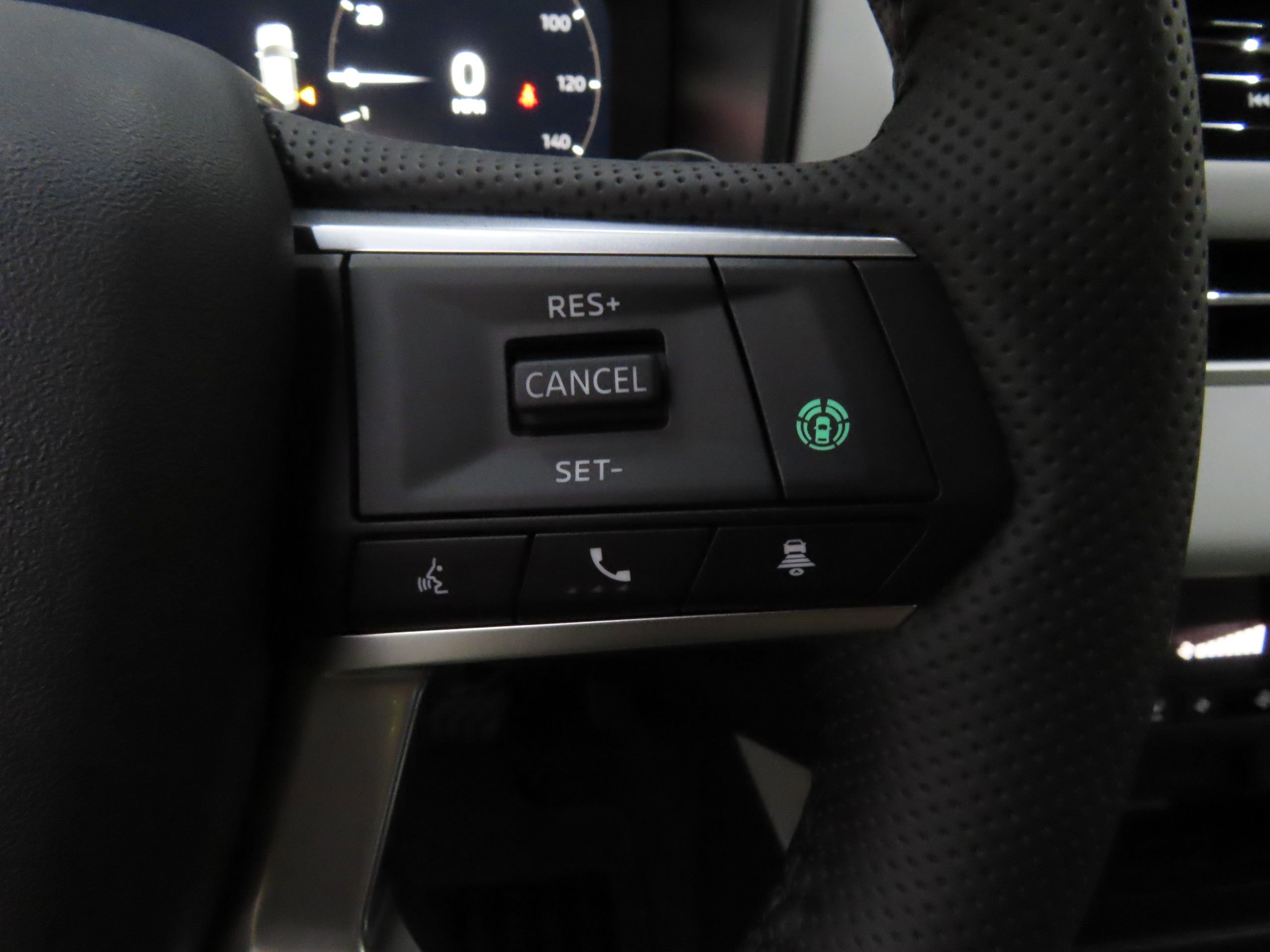 New 2025 Mitsubishi Outlander SE image 13