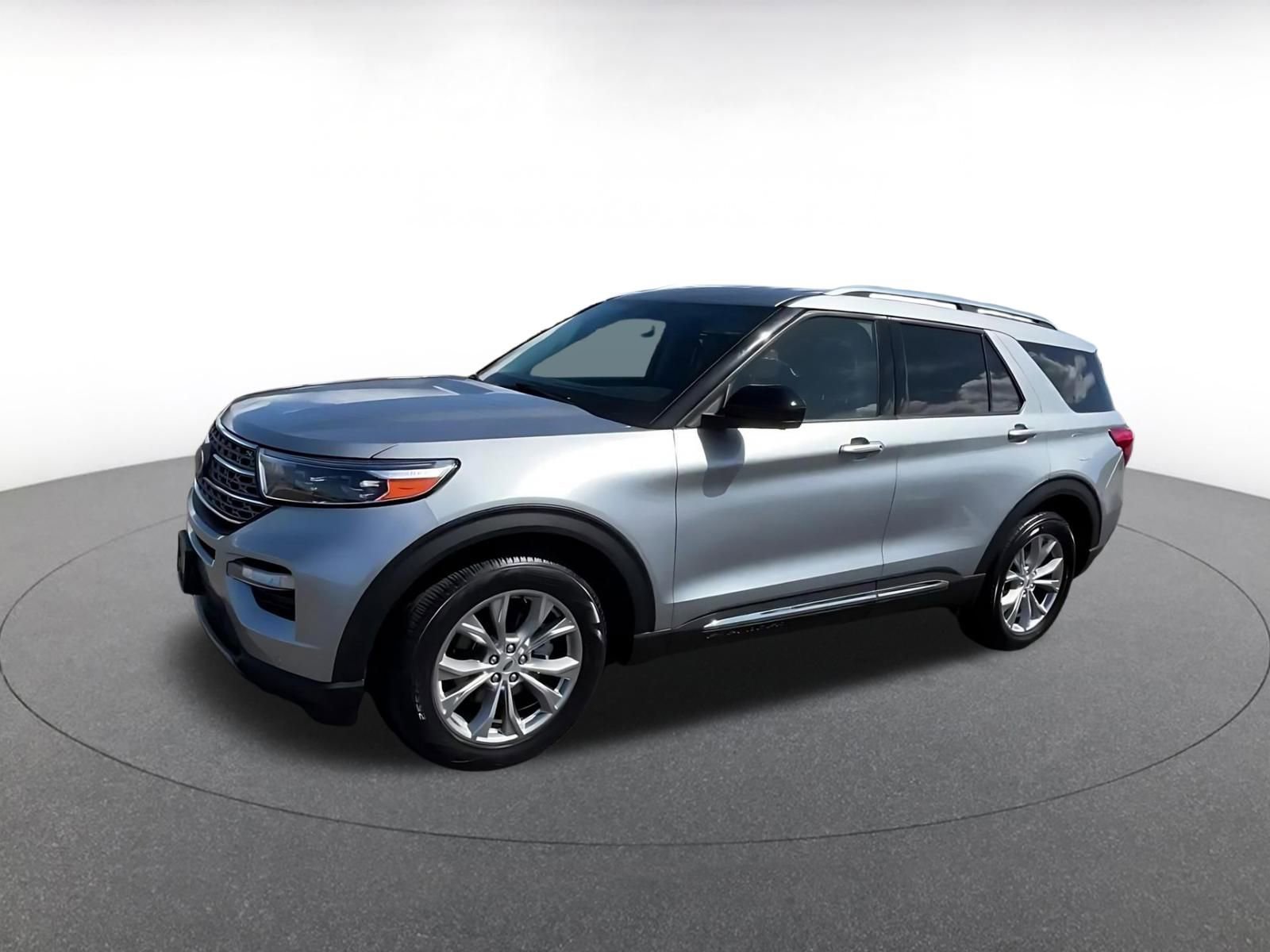 Used 2023 Ford Explorer Limited image 7