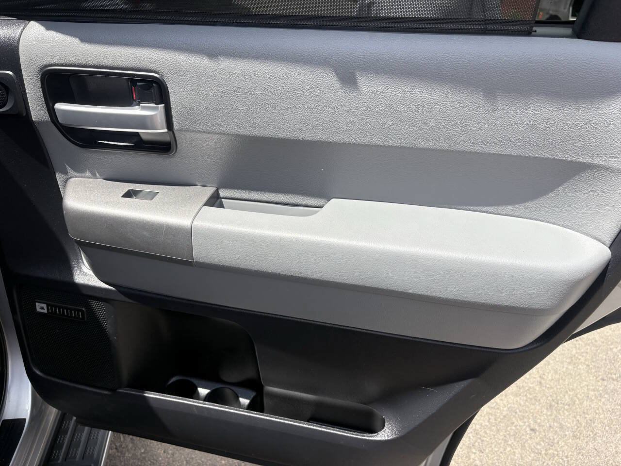 Used 2016 Toyota Sequoia Limited w/ Safety & Convenience Package AWD/4WD image 28