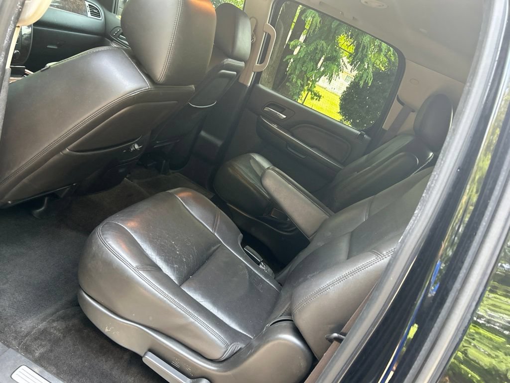 Used 2014 GMC Yukon XL Denali AWD/4WD image 29