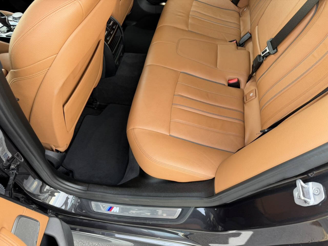 Used 2018 BMW 540i w/ M Sport Package RWD image 23