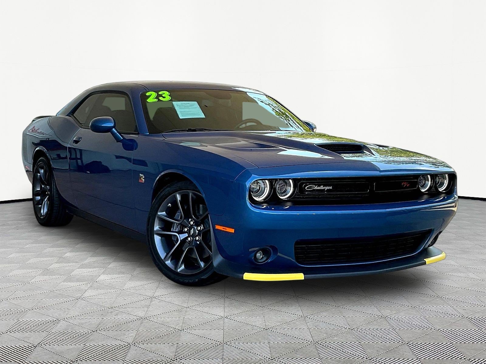 Used 2023 Dodge Challenger R/T Scat Pack RWD image 3