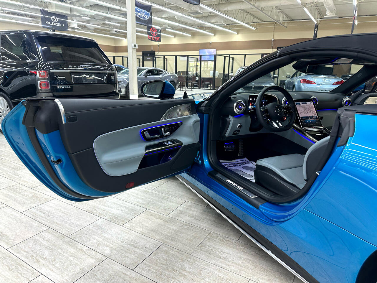 Used 2024 Mercedes-Benz SL 43 AMG image 14