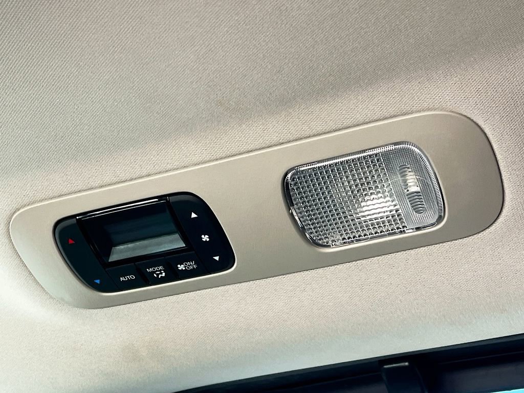 Used 2025 Honda Odyssey Elite image 28