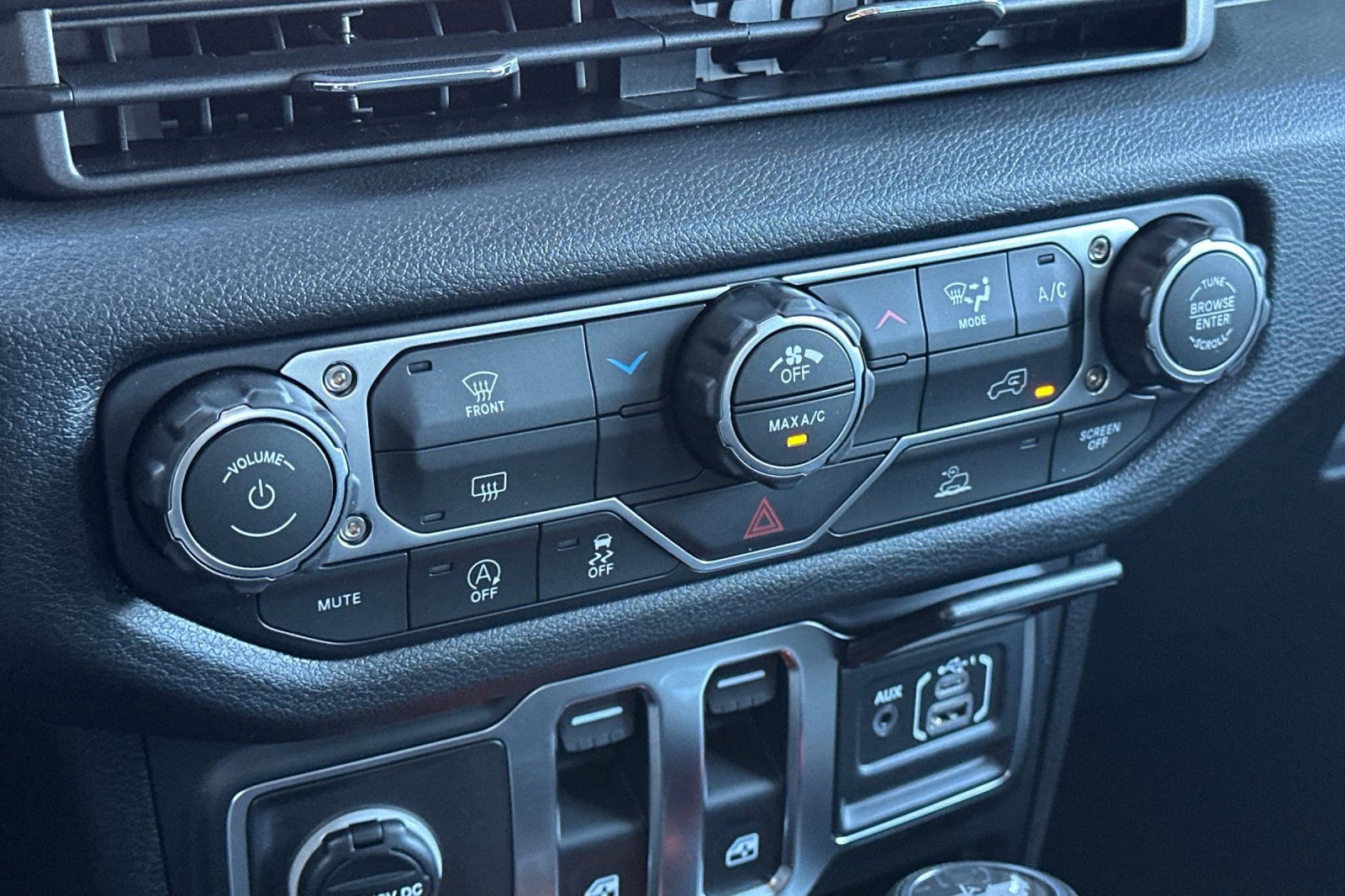 New 2026 Jeep Wrangler Sport AWD/4WD image 17