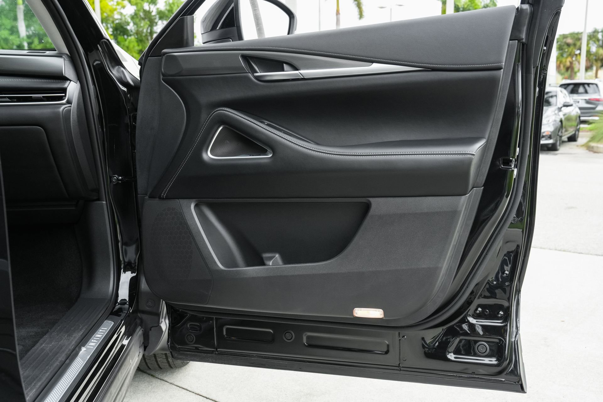 Used 2026 INFINITI QX60 Luxe w/ Cargo Package image 36