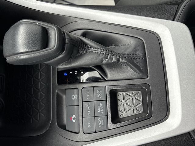 Used 2023 Toyota RAV4 XLE image 20