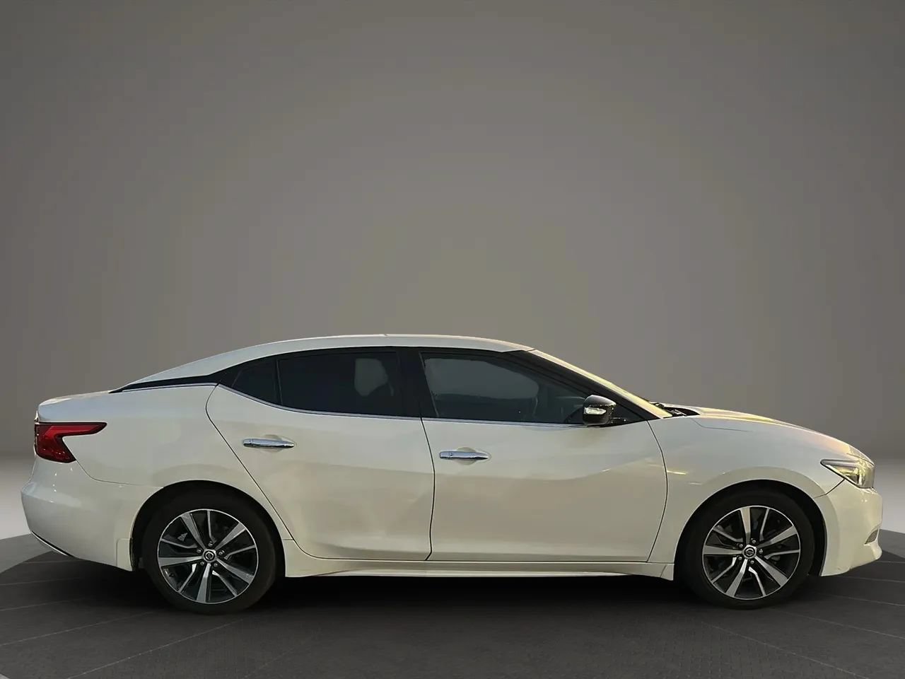 Used 2016 Nissan Maxima 3.5 SV FWD image 8