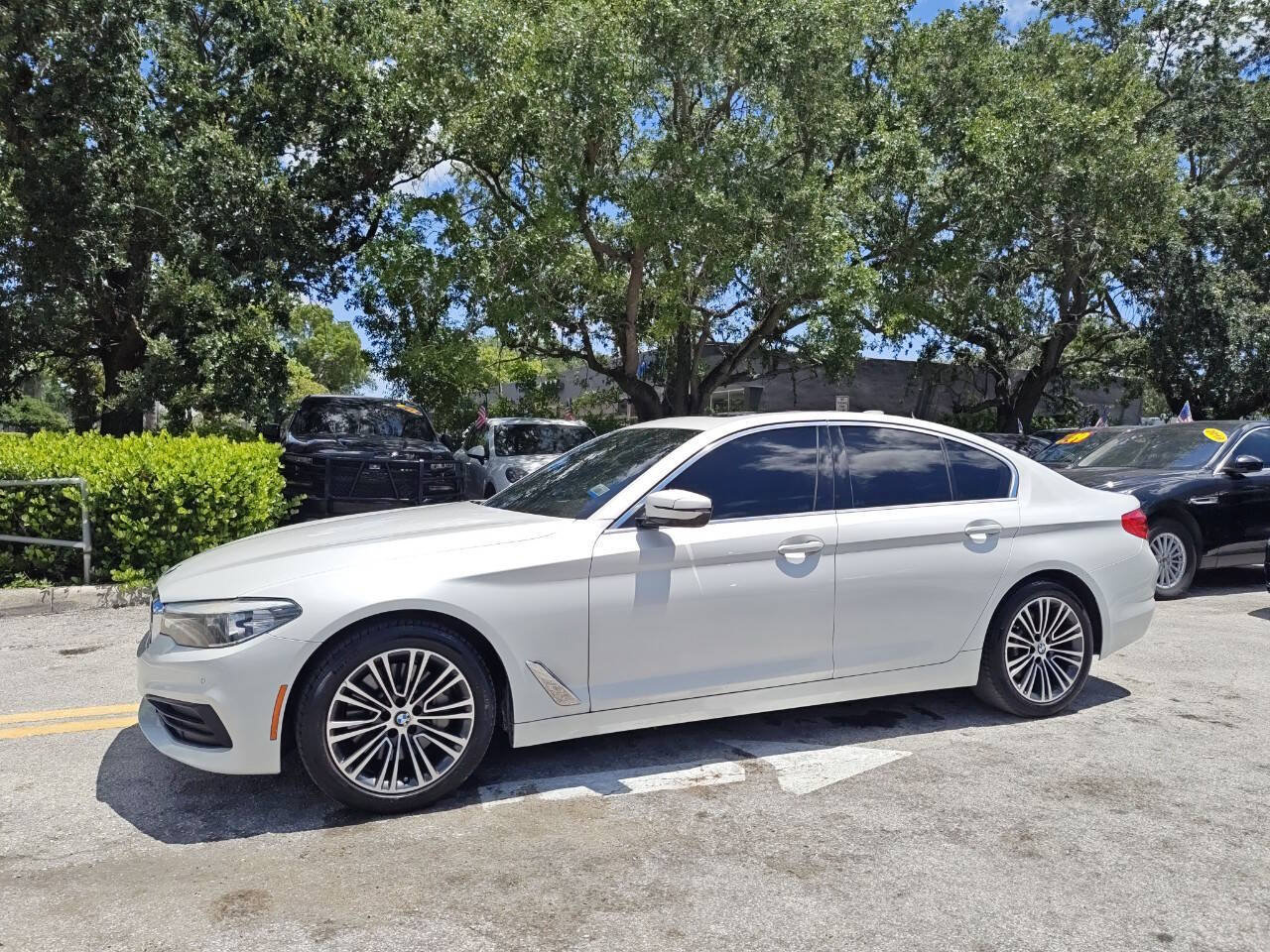 Used 2019 BMW 530i w/ Convenience Package RWD image 3