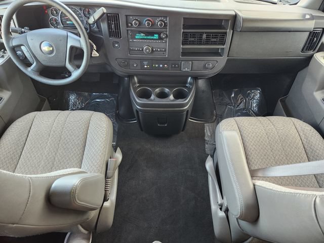 Used 2025 Chevrolet Express 3500 LT w/ LT Preferred Equipment Group RWD image 27