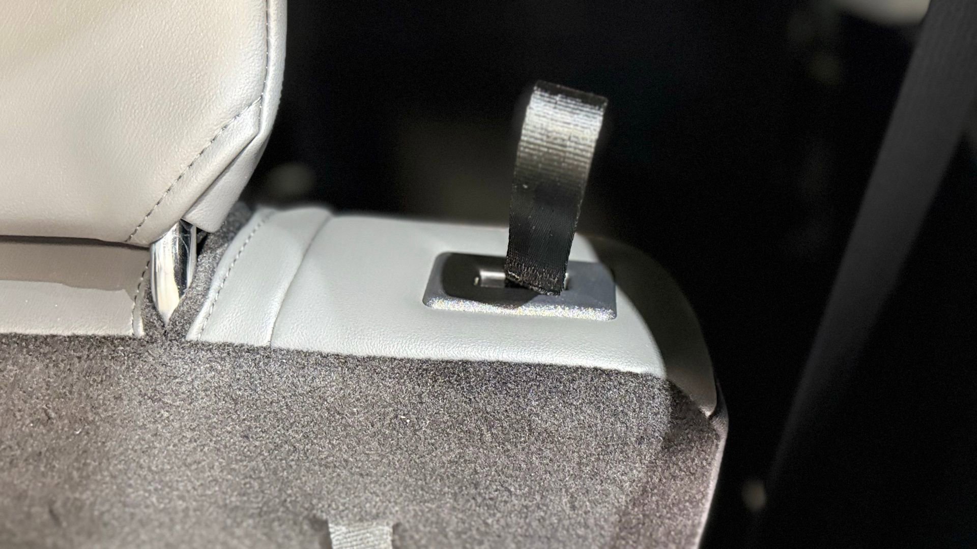 Used 2025 Ford Explorer Active w/ Active Comfort Package image 33