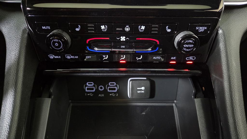 New 2025 Jeep Grand Cherokee Overland w/ Luxury Tech Group IV image 26