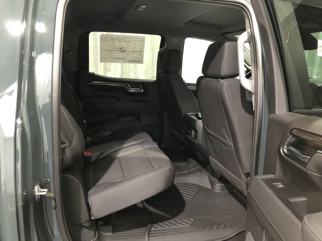 New 2026 Chevrolet Silverado 1500 LT Trail Boss w/ Dark Appearance Package image 10