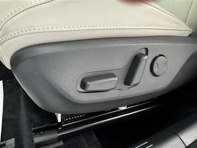 Used 2023 Kia Niro EX FWD image 14
