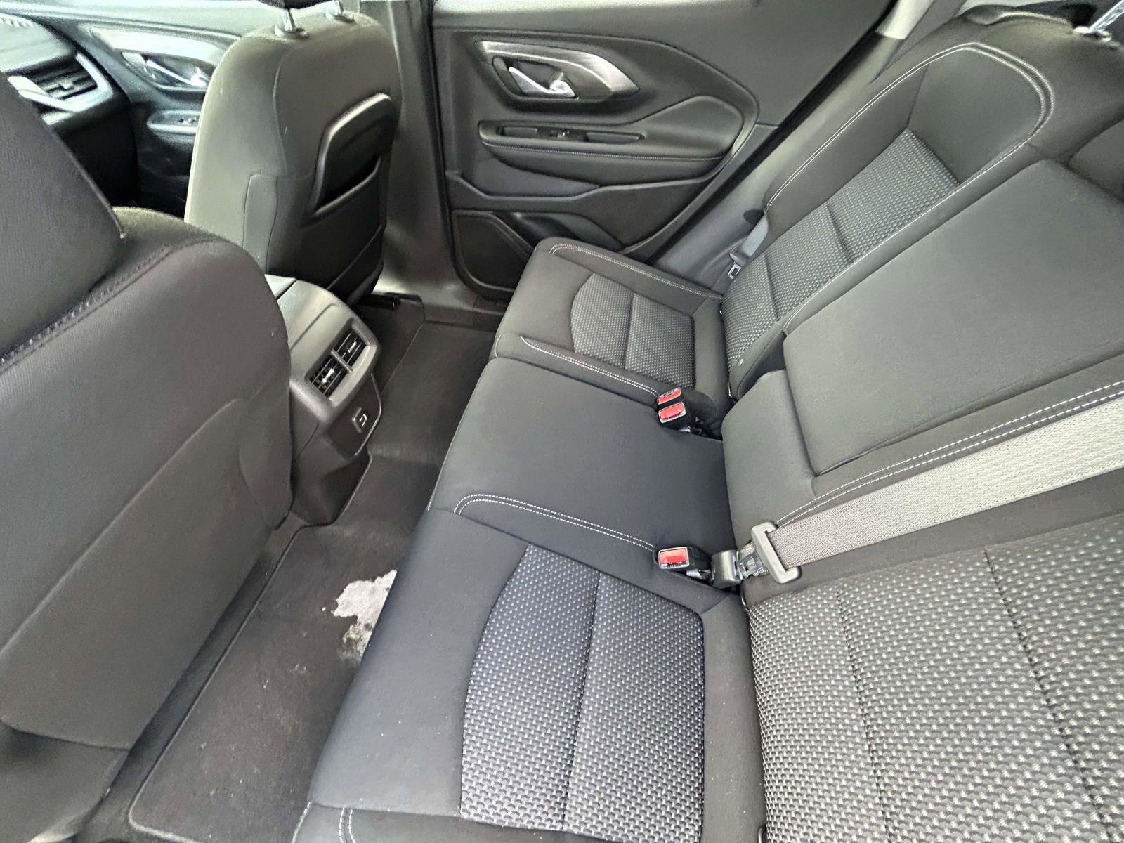 Used 2022 GMC Terrain SLE w/ Driver Convenience Package image 11