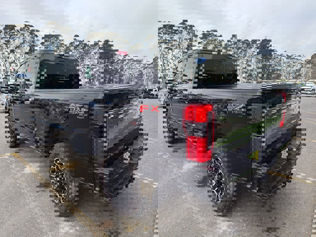 Used 2024 Ford F350 Platinum image 3