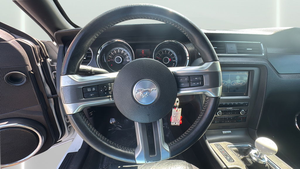 Used 2013 Ford Mustang GT Premium w/ Electronics Pkg RWD image 16