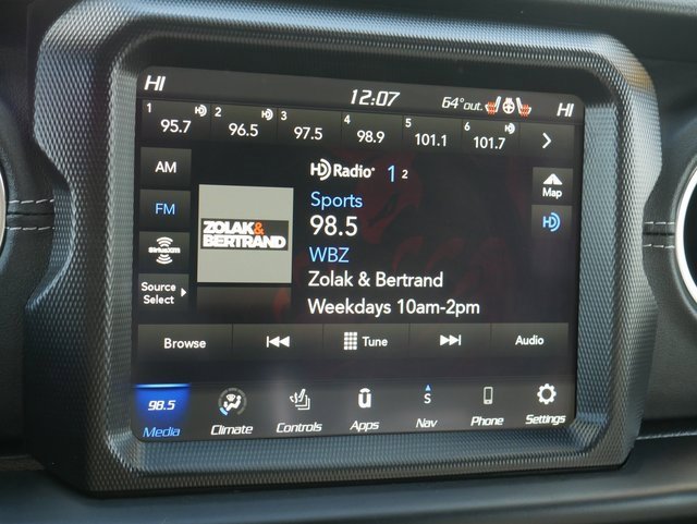 Used 2023 Jeep Wrangler Unlimited Sahara w/ Cold Weather Group image 17