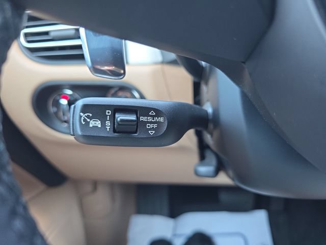 Used 2023 Porsche Macan Turbo AWD/4WD image 22