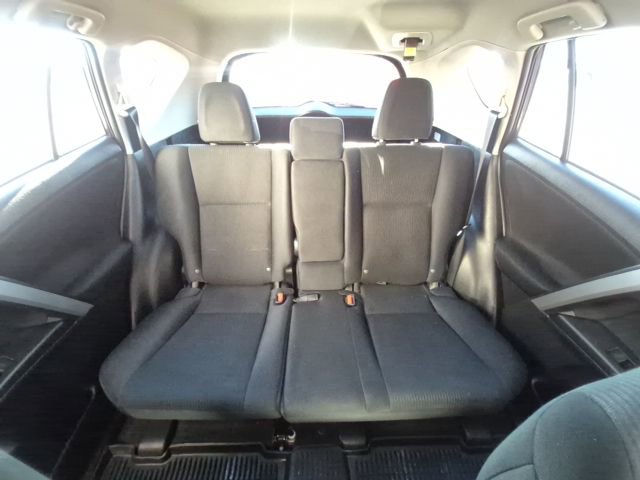 Used 2017 Toyota RAV4 LE image 18