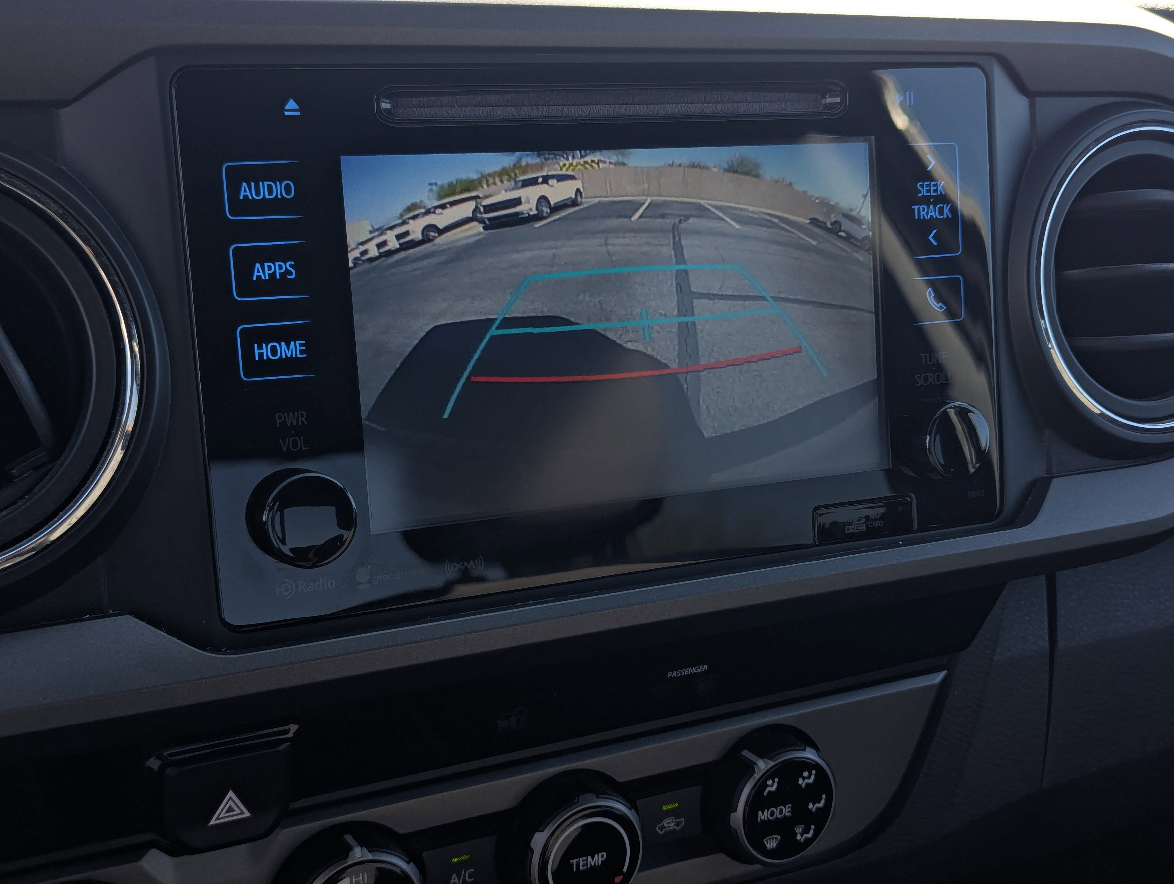 Used 2016 Toyota Tacoma TRD Off-Road w/ Towing Package image 12