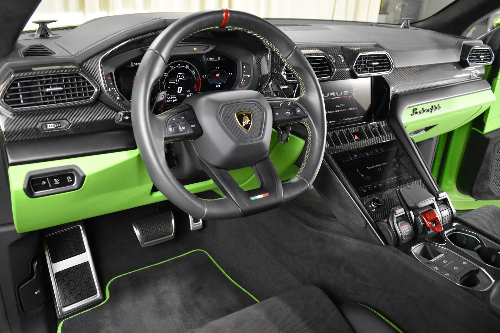 Used 2024 Lamborghini Urus S AWD/4WD image 12