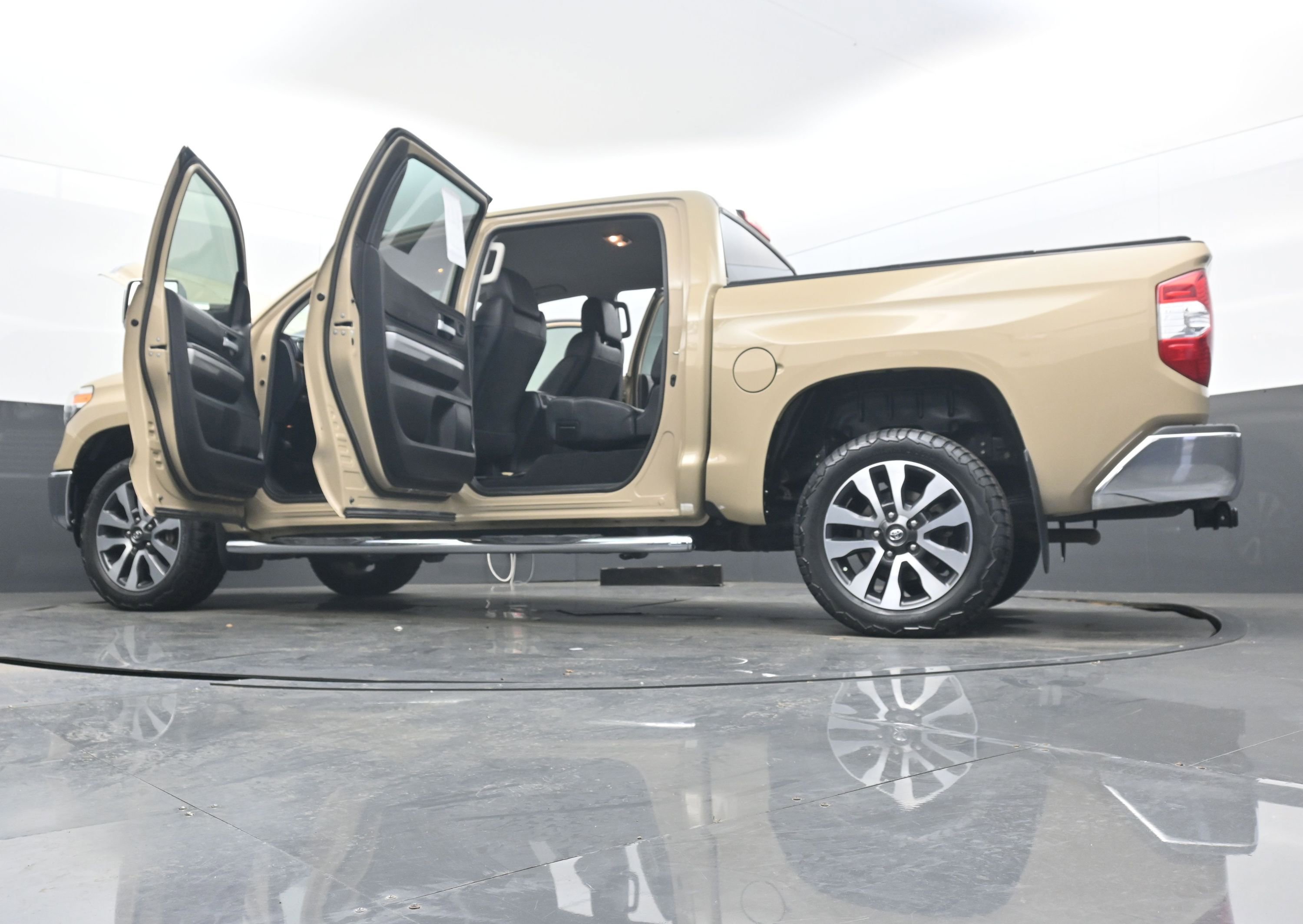 Used 2019 Toyota Tundra Limited image 37