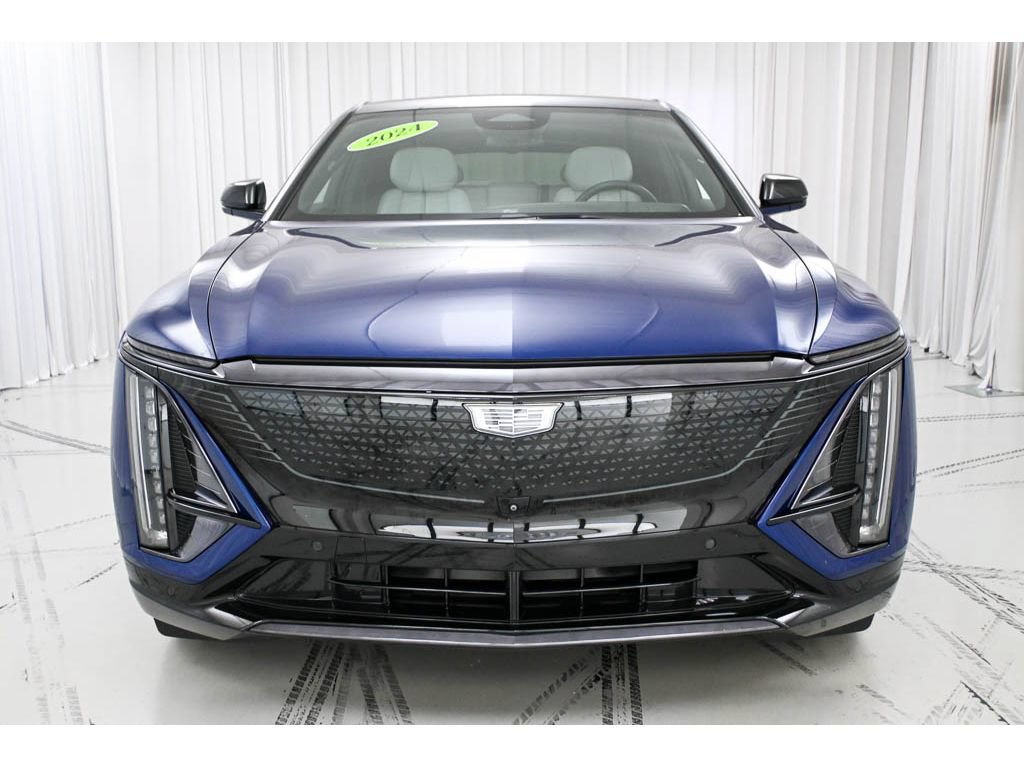 Certified 2024 Cadillac Lyriq Sport w/ LPO, Floor Liner Package AWD/4WD image 3