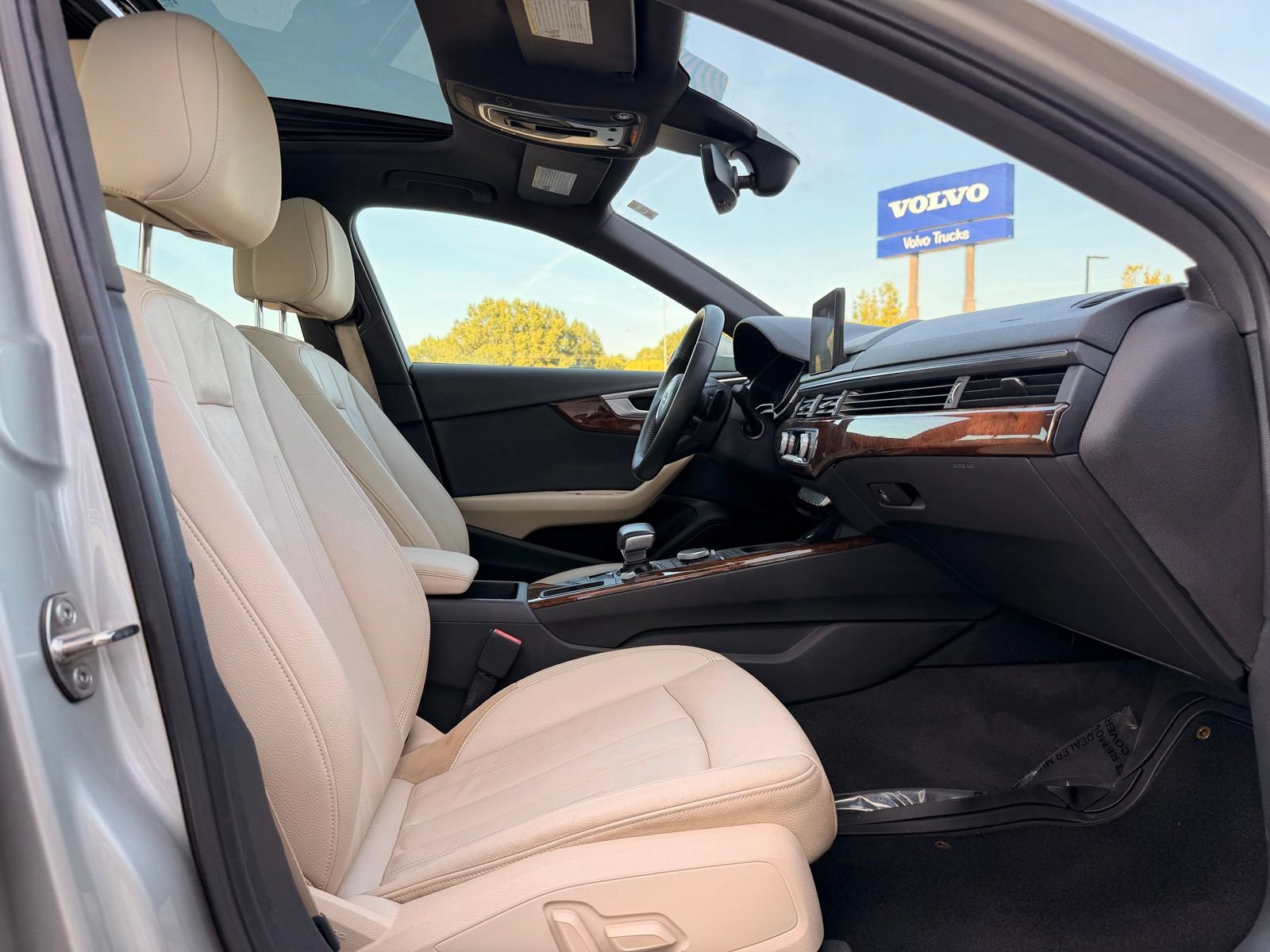 Used 2017 Audi A4 2.0T Ultra Premium FWD image 29