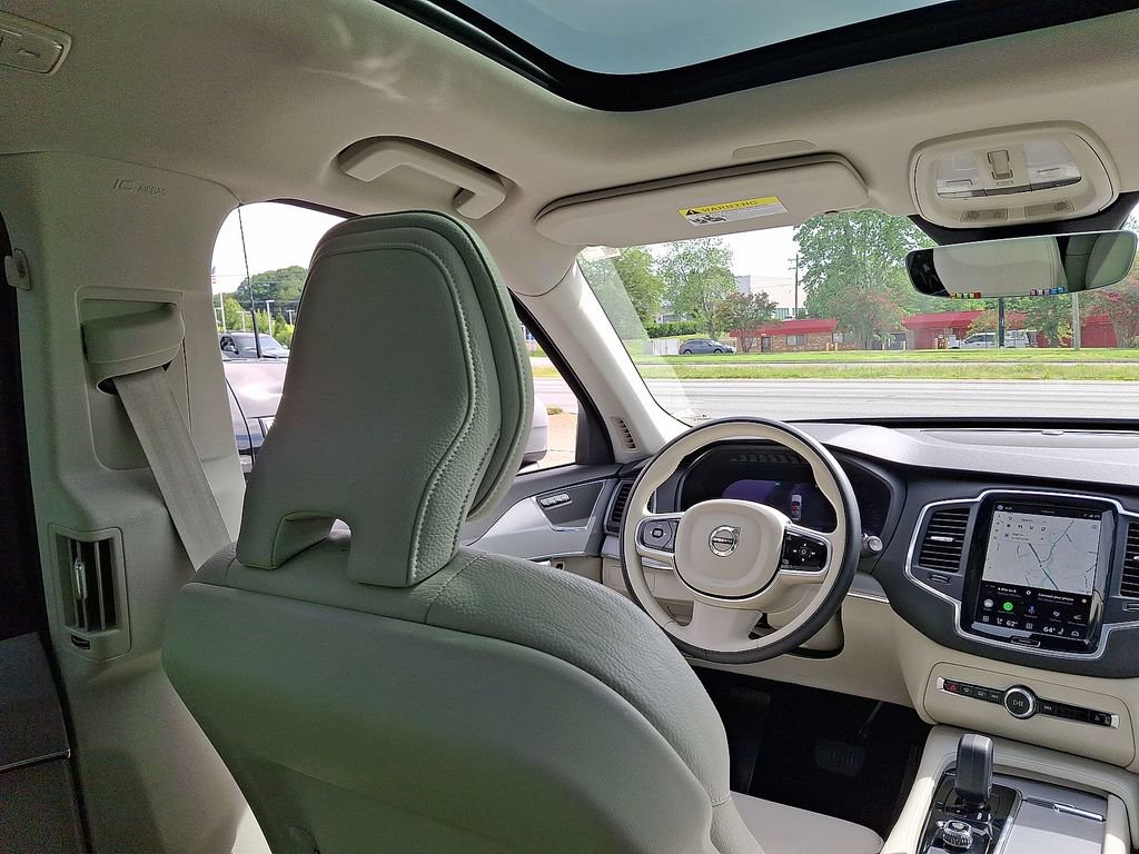 Used 2023 Volvo XC90 B5 Core w/ Protection Package Premier AWD/4WD image 15