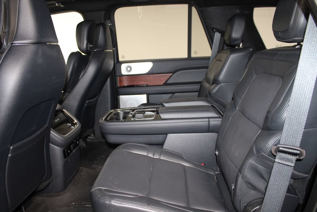 Used 2022 Lincoln Navigator Reserve AWD/4WD image 21