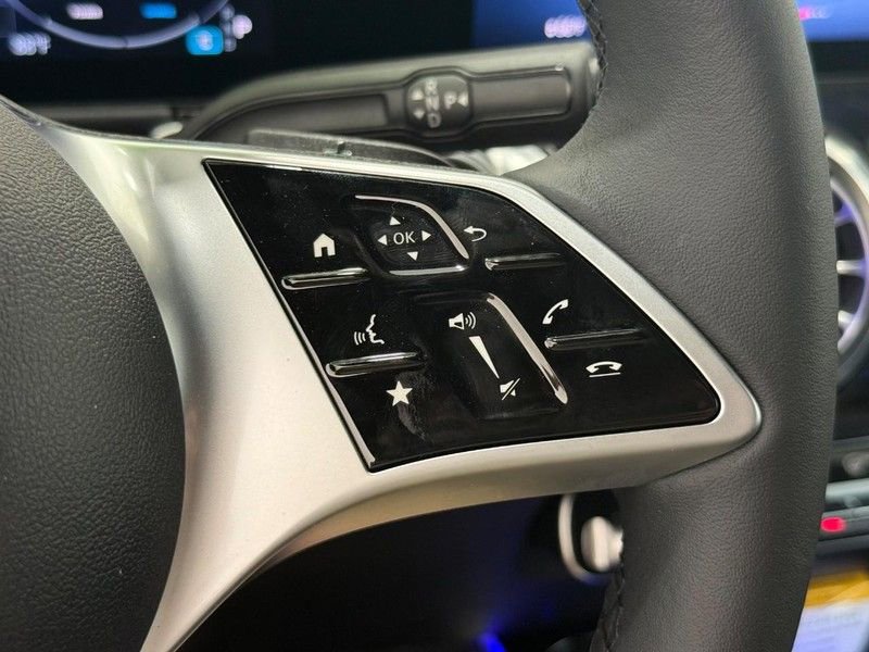 New 2025 Mercedes-Benz GLB 250 4MATIC image 12