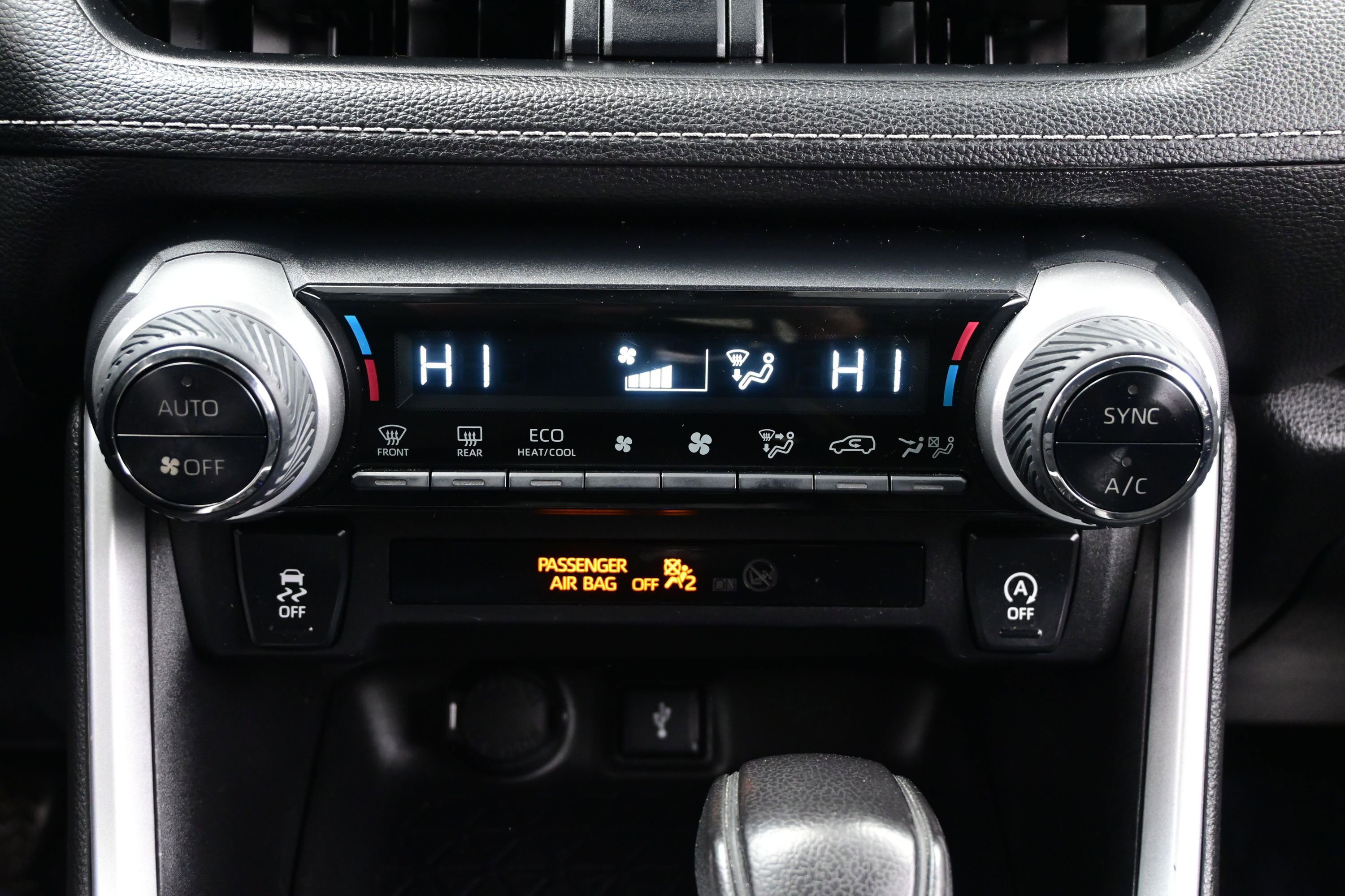 Used 2021 Toyota RAV4 XLE AWD/4WD image 20